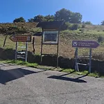 Dom wakacyjny Encantadora De Piedra Con Jardin Y Chimenea *