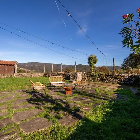 Casa vacanze Encantadora De Piedra Con Jardin Y Chimenea