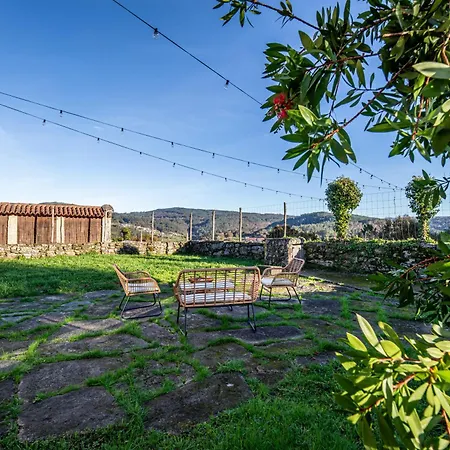 Encantadora De Piedra Con Jardin Y Chimenea Pontevedra