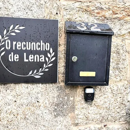 펜션 Encantadora De Piedra Con Jardin Y Chimenea *