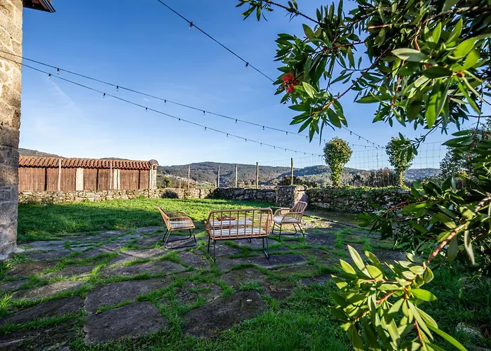 Encantadora De Piedra Con Jardin Y Chimenea Pontevedra