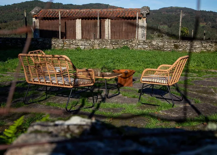 Encantadora De Piedra Con Jardin Y Chimenea Holiday home
