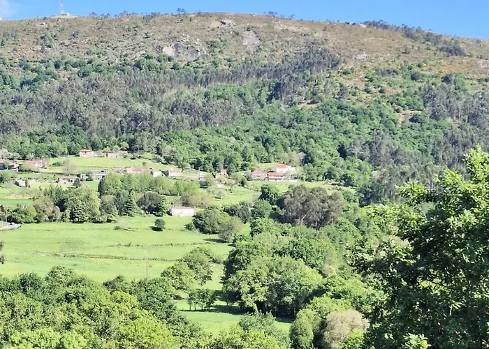 Encantadora De Piedra Con Jardin Y Chimenea Pontevedra